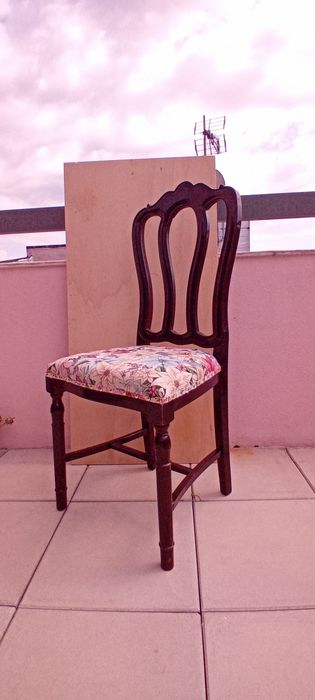 Cadeira de madeira