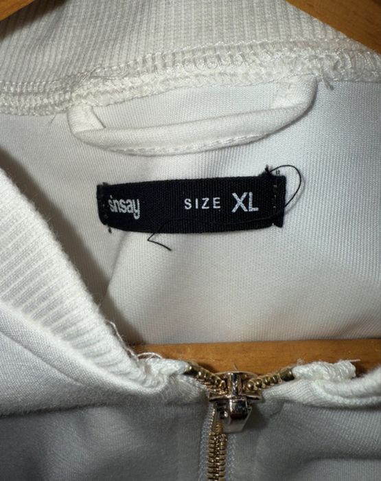 Biała bluza sinsay