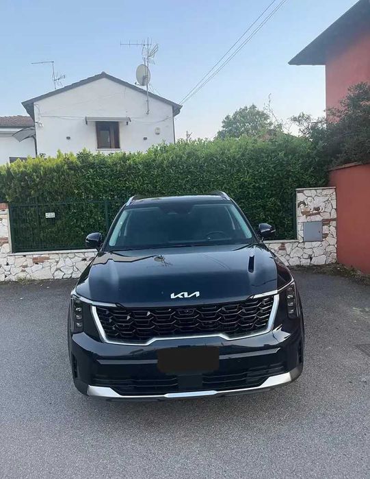 У продажі авто з ЄС KIA SORENTO 1.6 T-GDi PHEV AT6 4WD EVOLUTION 2024 року.