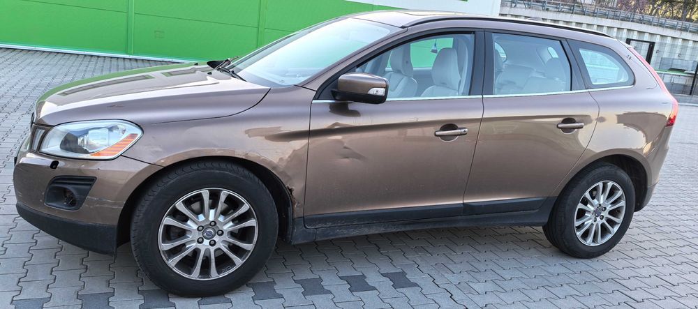 VOLVO XC60 2009 AUTOMAT 4X4 2,4 D5 205KM