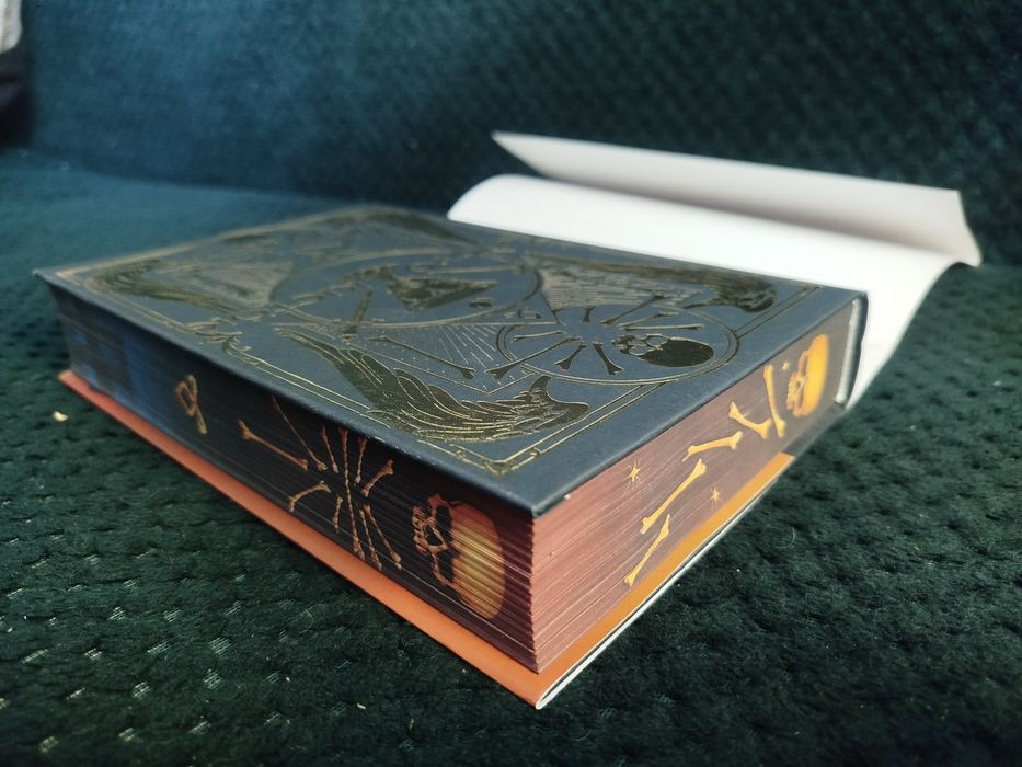 Кассандра Клер "Місто Кісток" Знаряддя Смерті, Книга 1.