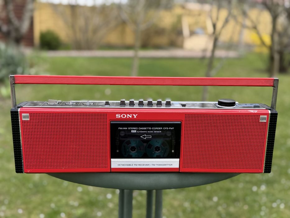 Продам магнитолу Sony CFS-FM7