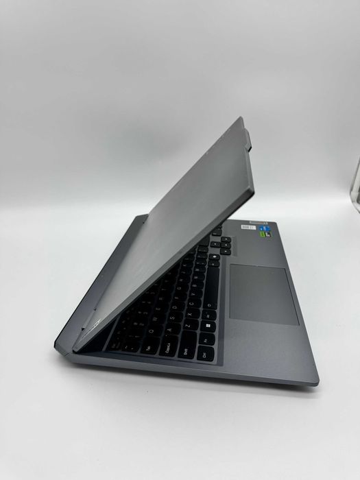 Laptop lenovo LOQ 15IAX9 I5-12450HX 16GB RAM 512GB SSD geforce RTX3050