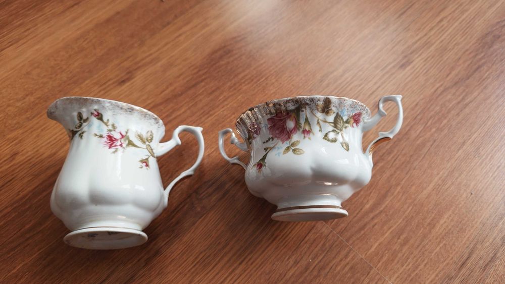 Porcelanowa cukierniczka - bez przykrywki