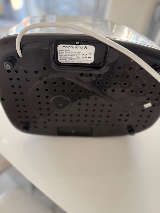 Продам хлібопічку Morphy Richards Fastbake