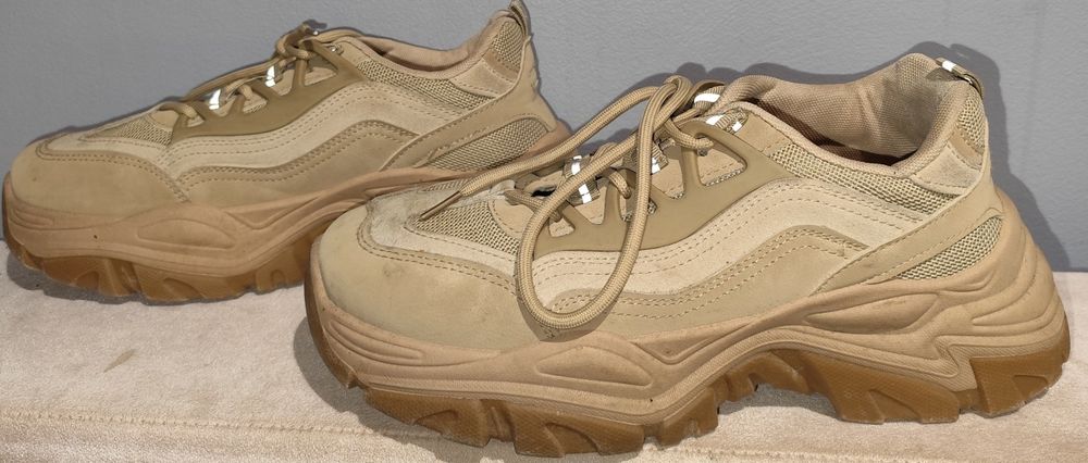 Buty sportowe damskie