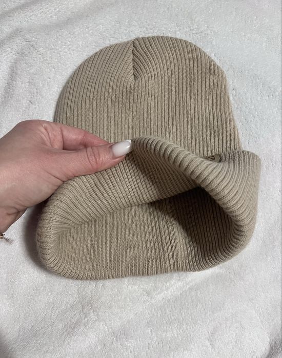 Шапка.                   .