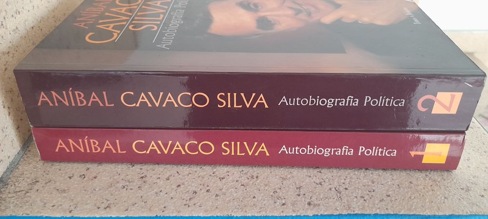 Cavaco Silva 2 volumes(portes incluidos )
