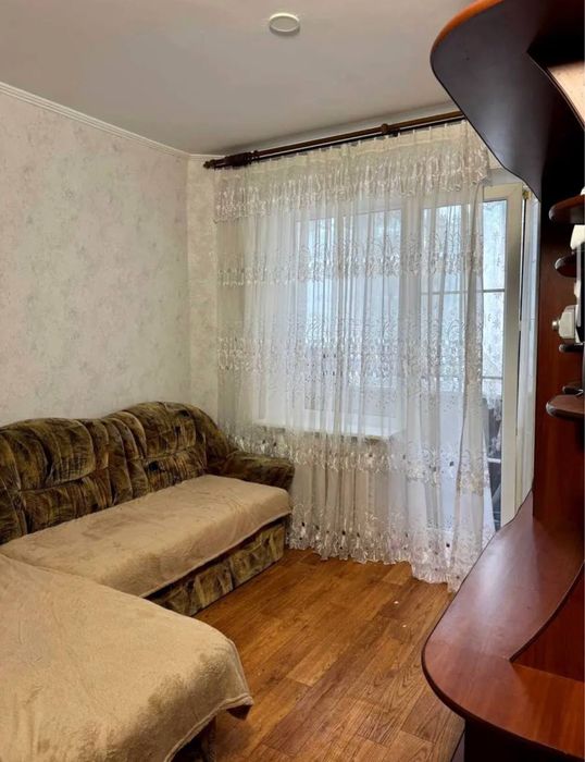 Оренда 3 кімнатної квартири Вільна