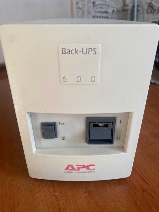 APC Back-UPS 600