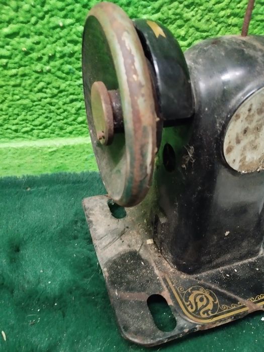 Sprzedam dwie maszyny do szycia