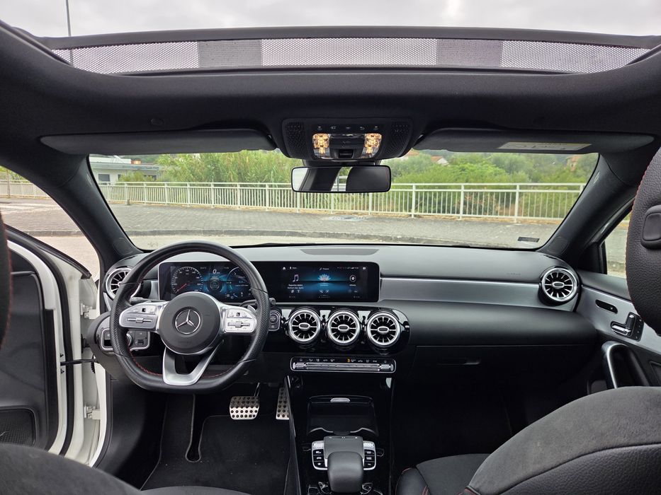 Mercedes-Benz A 180d Limousine AMG Teto Panorâmico