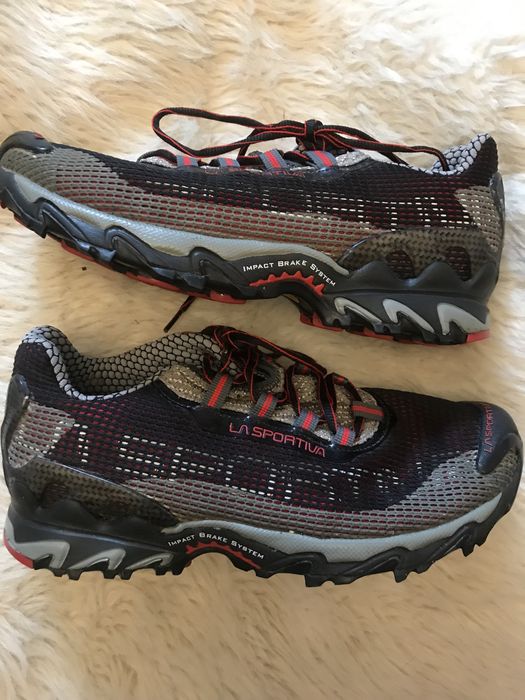 Кроссовки на мальчика , длина  по стельке 26, 5