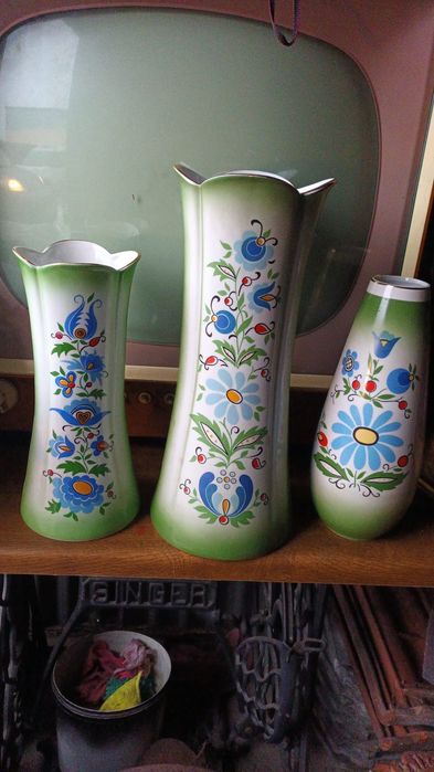 Zestaw wazonów haft kaszubski kwiaty