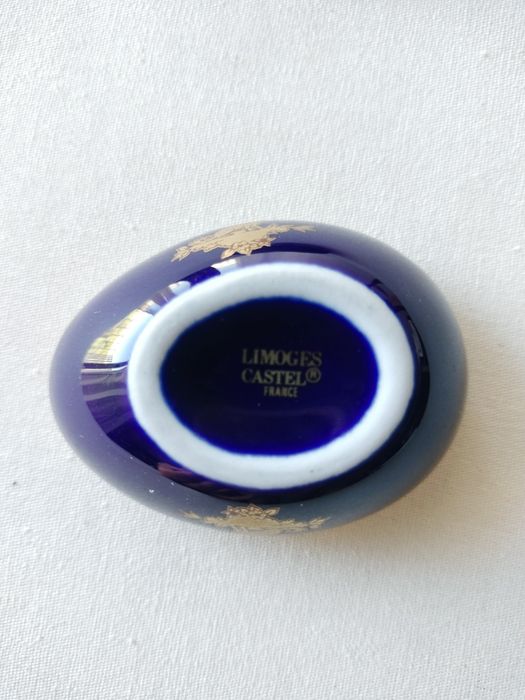 Ovo em Porcelana Limoges Castel – Azul Cobalto e Ouro (Impecável)