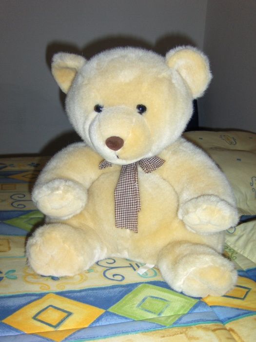 PELUCHES: Coelhinha; Ursinhos; Dromedário - NOVOS