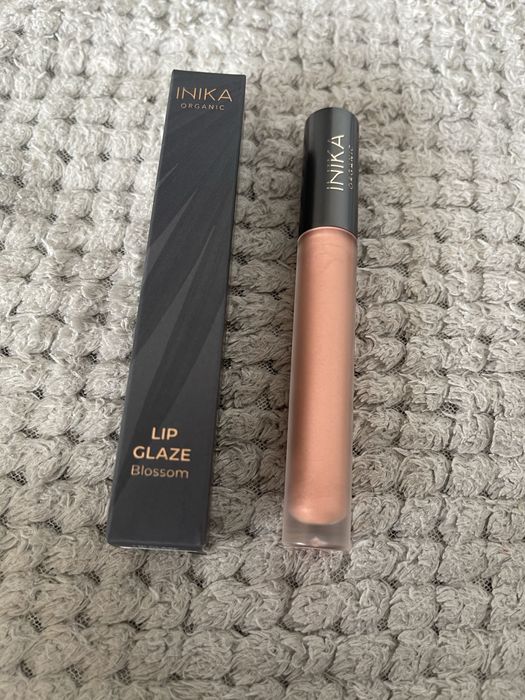 Blyszczyk do ust INIKA