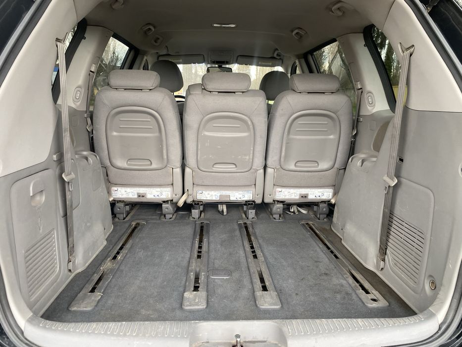 KIA Carnival 2012