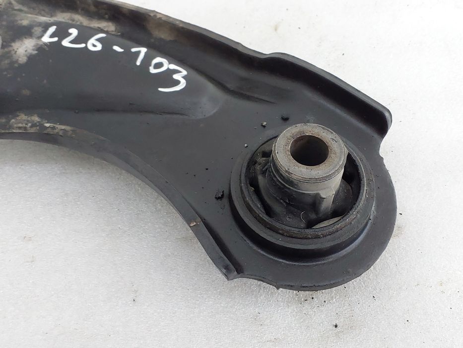 Braço de suspensão frente esquerdo PEUGEOT 3008 II (M_)