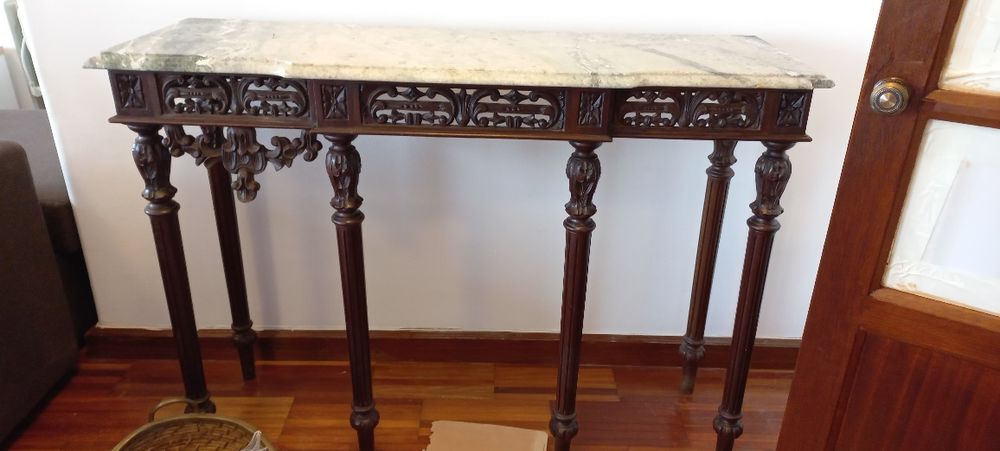 Mesa com pedra de marmore445797247244062721