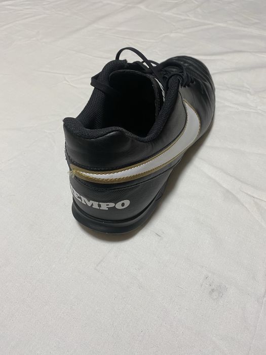 Футзалки Nike tiempo оригінал: 1 860 грн. - Кроссовки для зала и