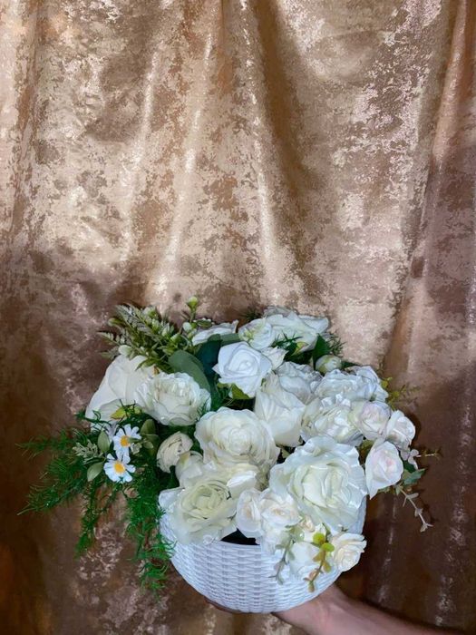 Штучні квіти. Штучна зелень. Декор на весілля для арки.