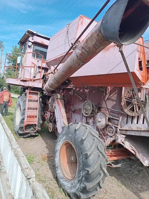 Продам комбайн дон 1500