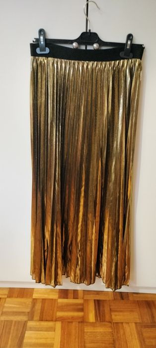 Saia plissada Dourada
