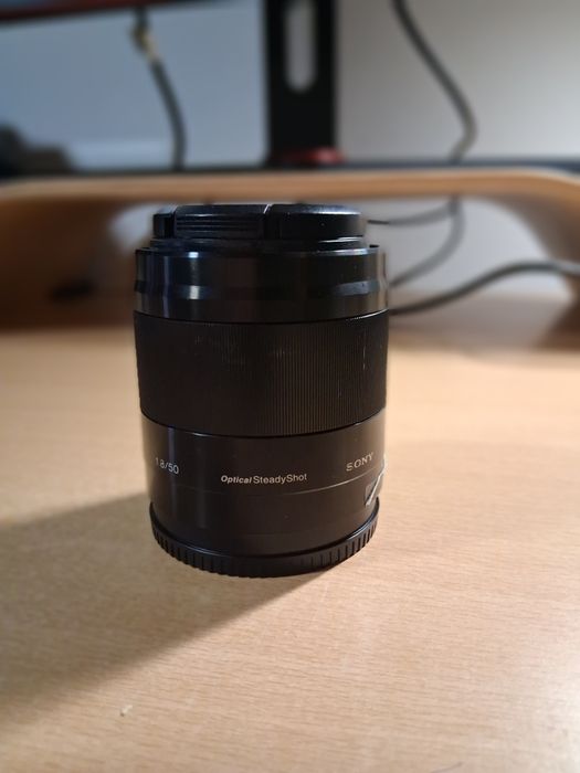 Sony 50mm f/1.8 OSS E-Mount