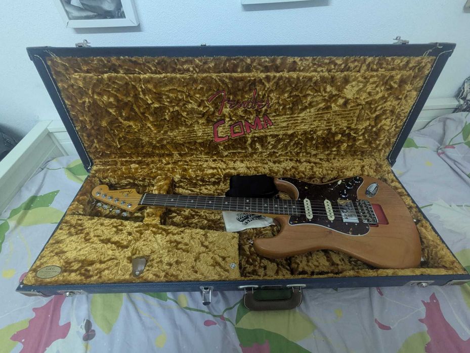 Guitarra Fender Stories Collection Michael Landau Coma Stratocaster RW Coma Red