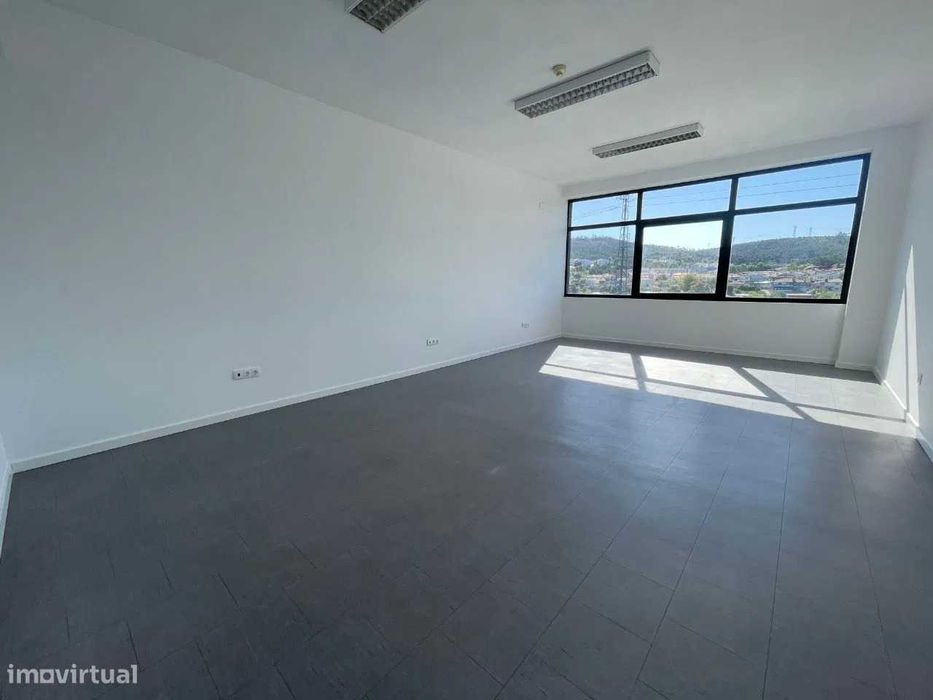 Escritórios Zona Industrial Alfena - 55m2