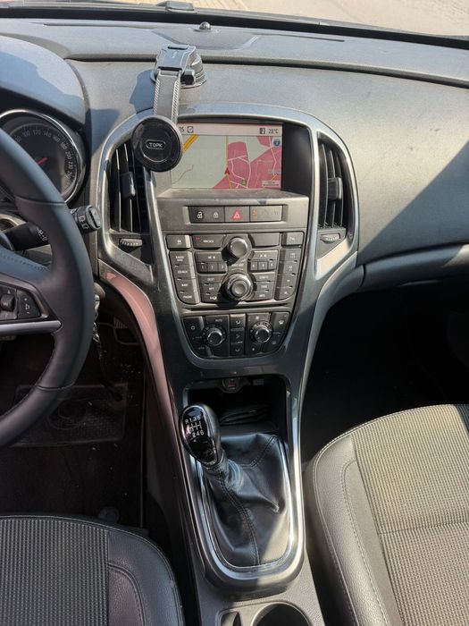 Opel Astra  J  2012/10