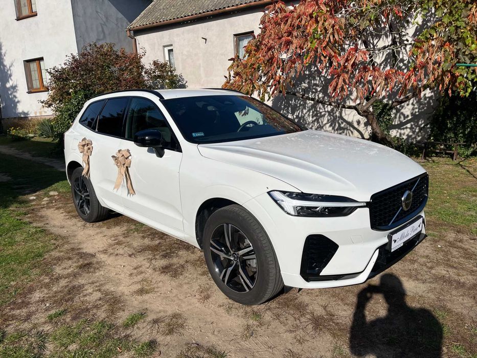 Eleganckie białe auto do ślubu Volvo XC60