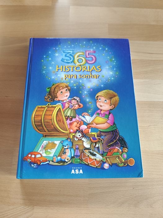 Livro infantil "365 histórias para sonhar"