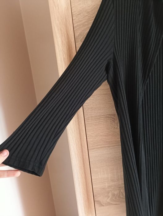 Czarny długi kardigan damski prążkowany L 40