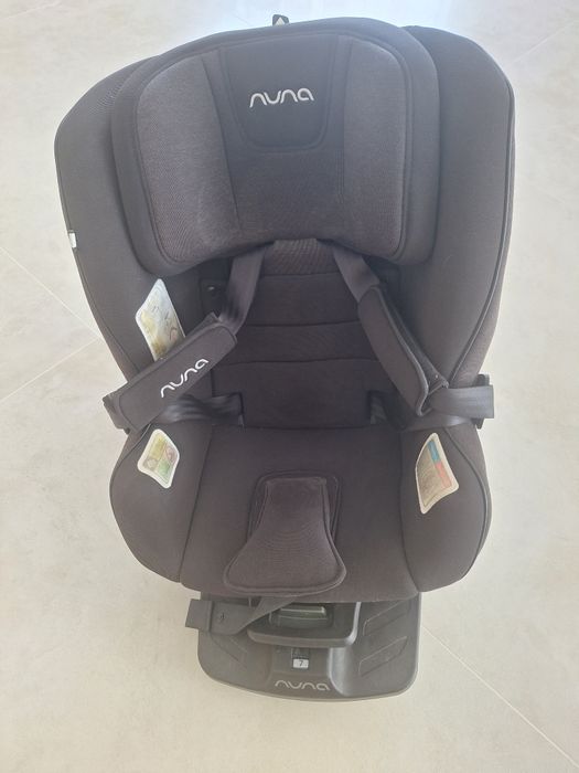 Fotelik samochodowy Nuna REBL Plus – obrotowy 360° do 18 kg.