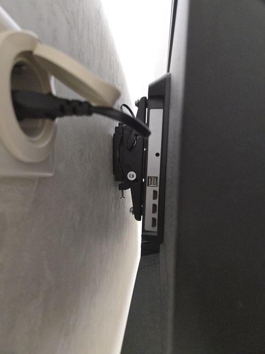 Телевізор GRUNHELM 43 GHF