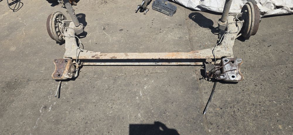 Belka tylna zawieszenie VW Golf III 3   1,9