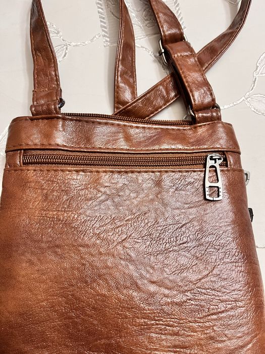 Torebka z wieloma kieszeniami