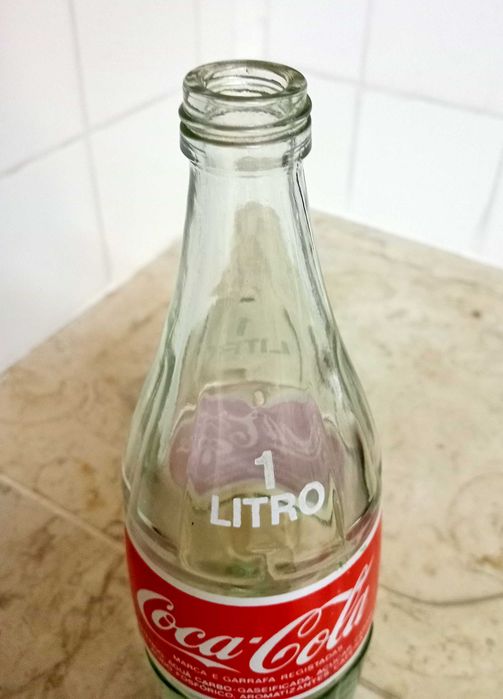 Vintage Coca-Cola garrafa de vidro de 1 litro anos 80
