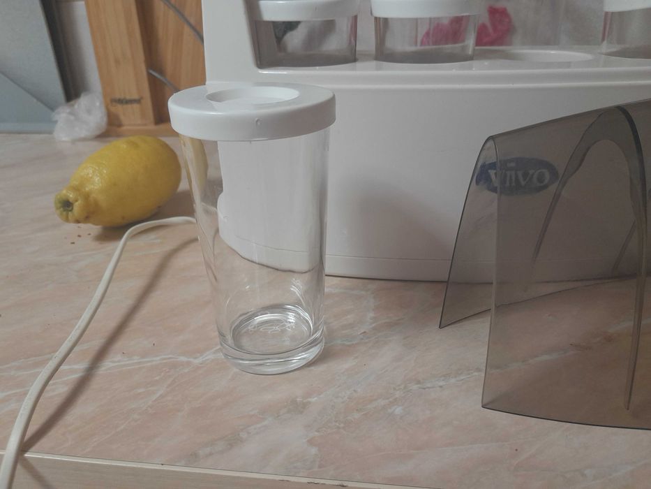 Йогуртниця для приготування йогурту вдома