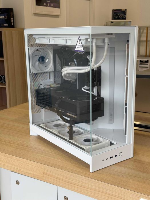 PC Gaming – i9 14900KF | RTX 5080 Rog Astral | 32GB DDR5 | 4TB NVMe