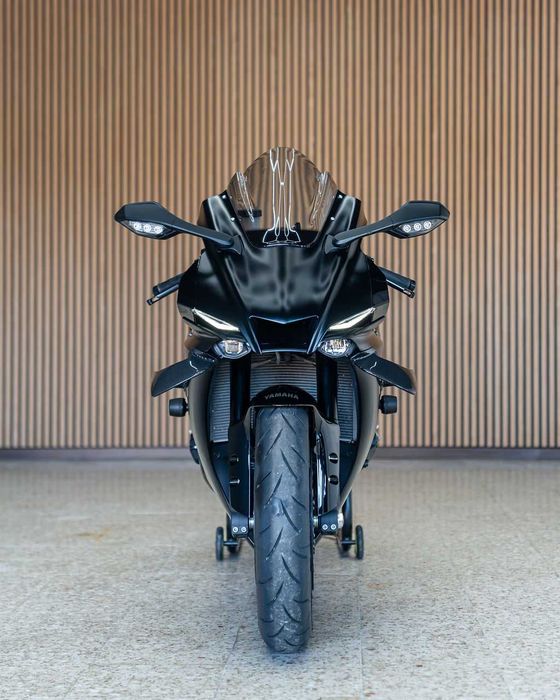 YAMAHA YZF-R1 | ANO 2024 | 12/2024 | APENAS 4.000 KM