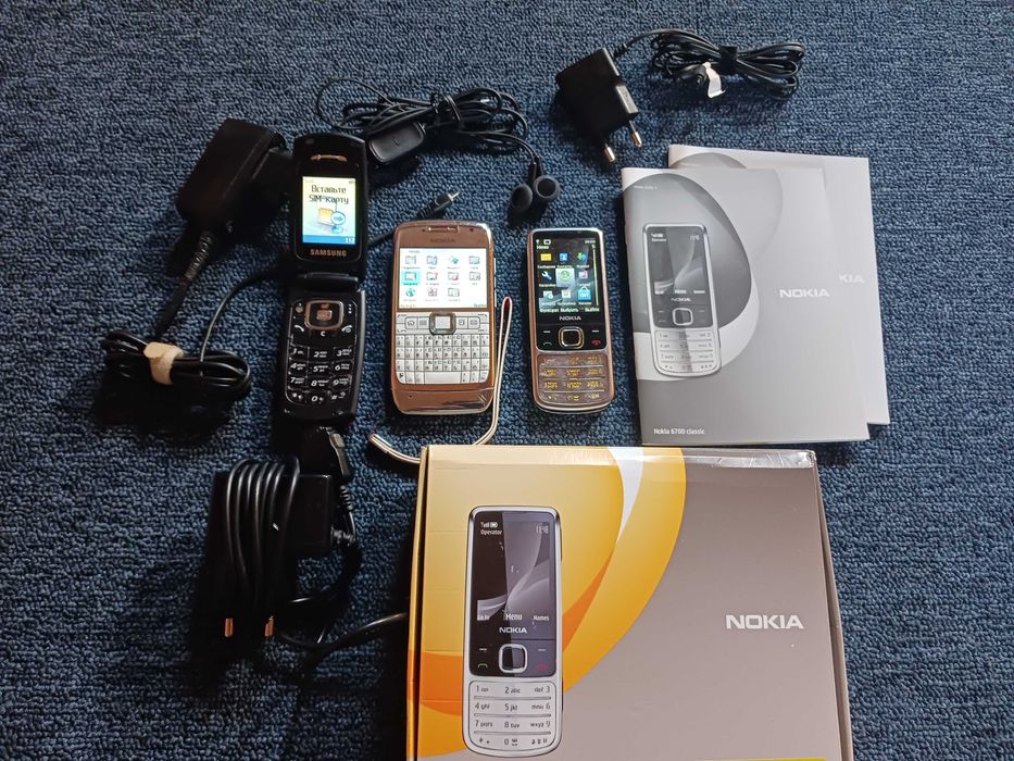 Три телефони разом: Nokia, Samsung