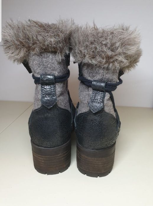 Ботинки валенки Bata  Оригинал Новые 38 размер сапоги