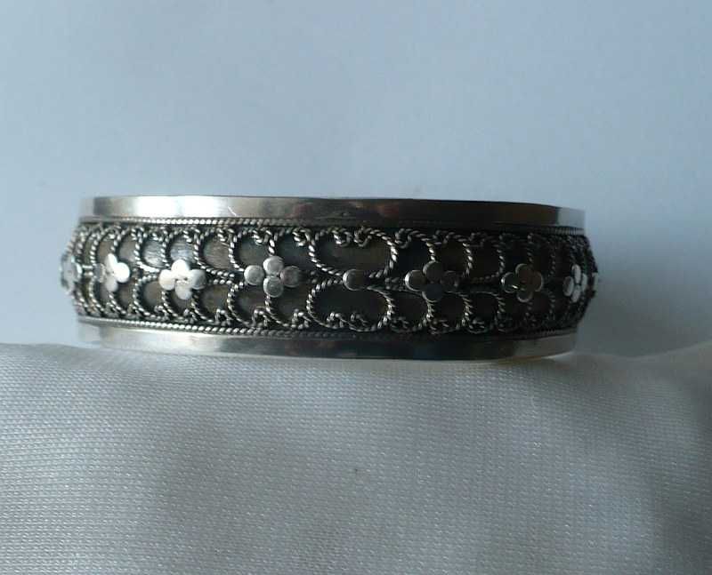 bransoletka srebrna typu bangla