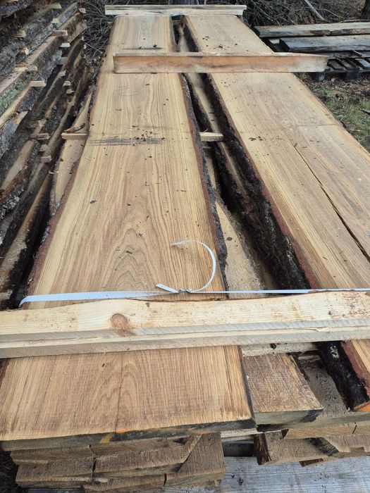 Tarcica dębowa po  suszarni próżniowej.