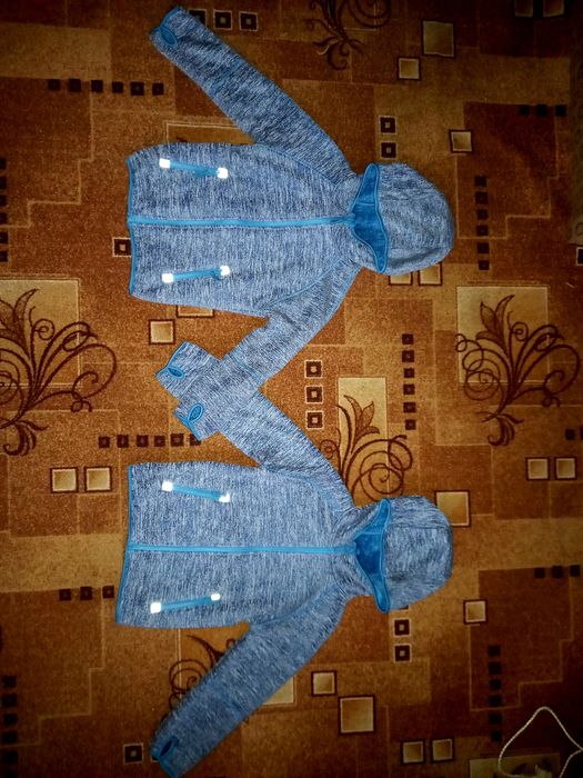 Очень тёплая спортивная кофта толстовка по 200 грн.