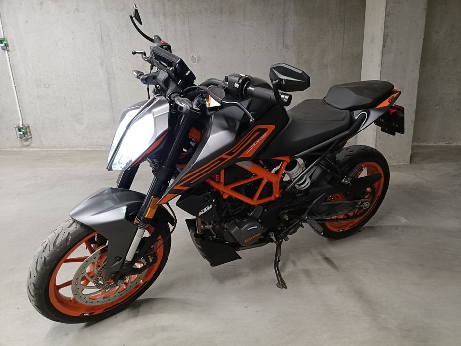 KTM Duke 125 stan idealny rok 2022 Czarna • OLX.pl
