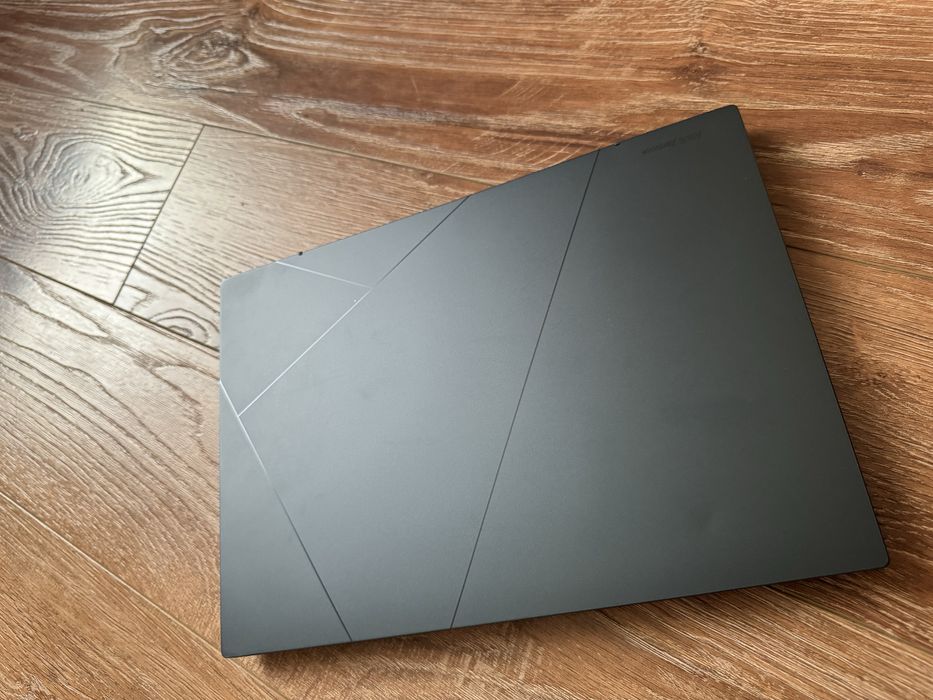 ASUS Zenbook UX3402ZA (14″ OLED, i5-1240P, 16/512)